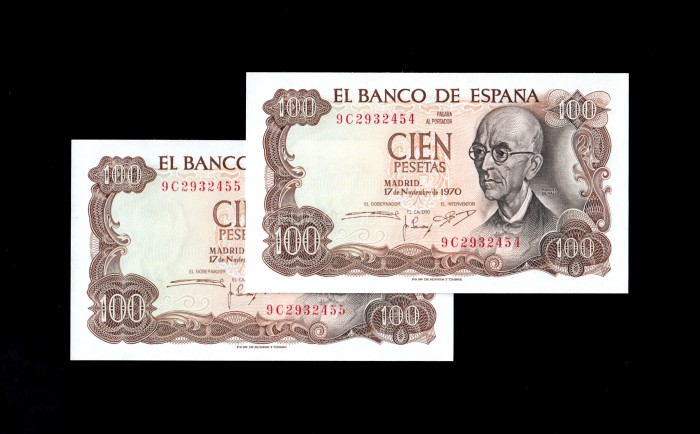 Pareja correlativa 100 Pesetas 1970, serie 9C, S/C-, marquita en lateral Pareja correlativa 100 Pesetas 1970, serie 9C, S/C-, marquita en lateral