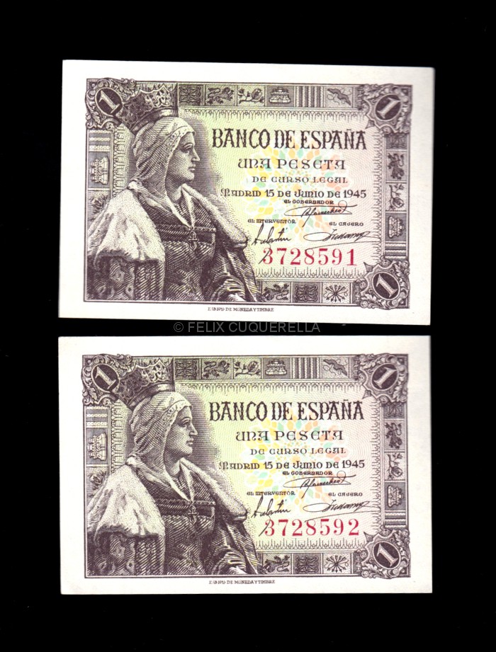 Pareja correlativa 1 peseta 1945, sin serie, S/C-, pico doblado anverso Pareja correlativa 1 peseta 1945, sin serie, S/C-, pico doblado anverso