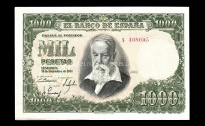 1000 pesetas 1951, serie A, EBC-, con todo su apresto, doblez muy marcado y con suciedad fijada en doblez anverso